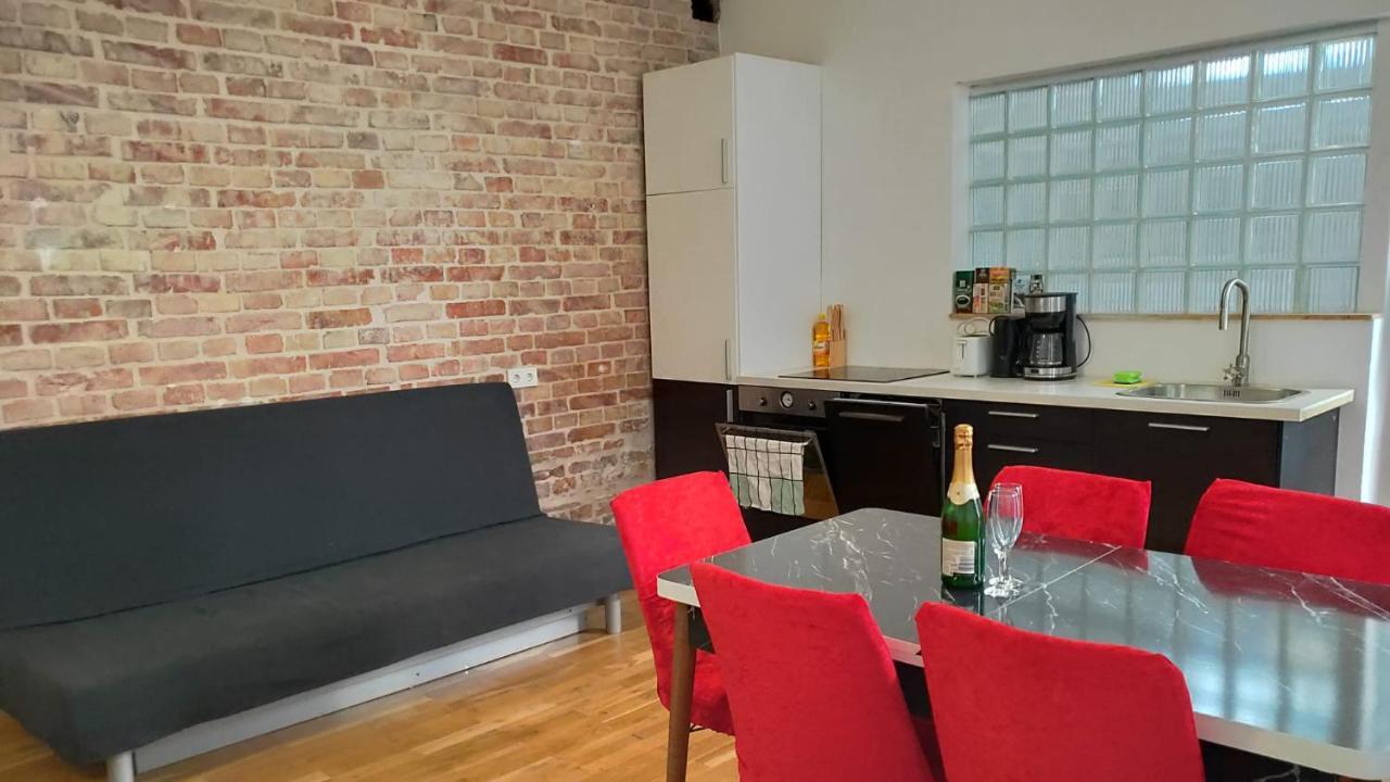 Cozynite Premium Apartment Stadthalle Vienna Luaran gambar